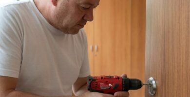 precio por abrir una puerta